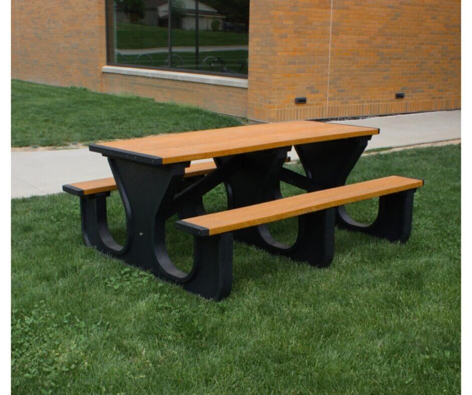 6' Walk Thru Table